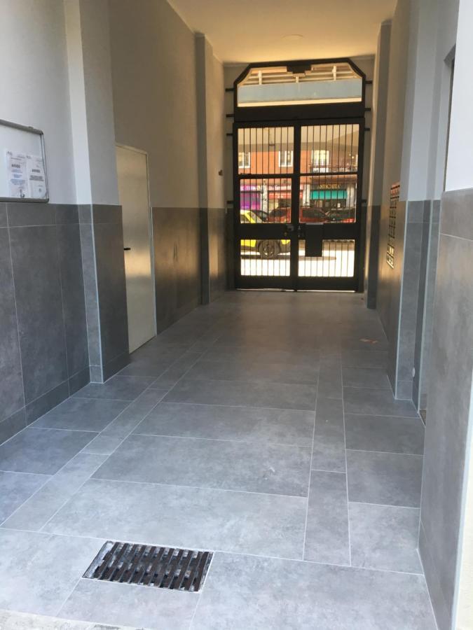 Studio Monte Ceneri Apartment Milan Bagian luar foto
